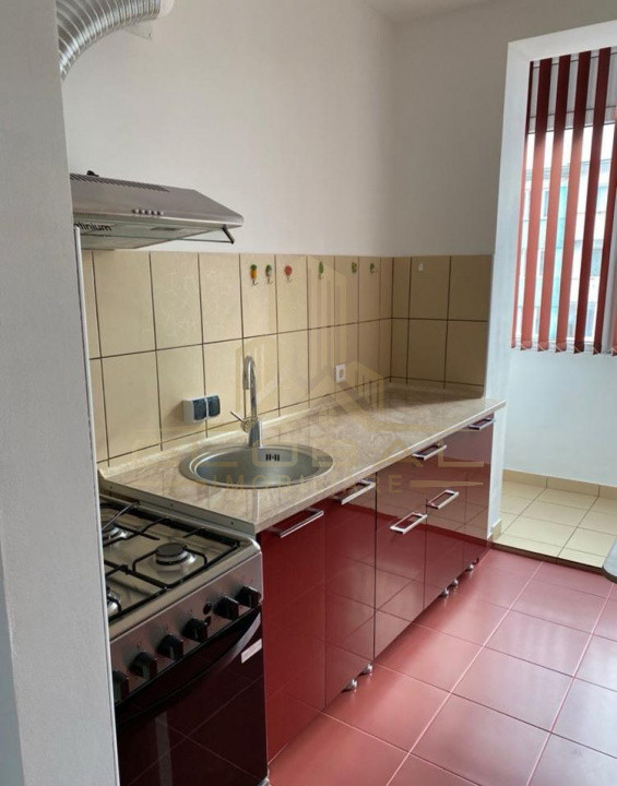 2 camere ,decomandat, 55 mp , P-ta Mihai Viteazu , Centru