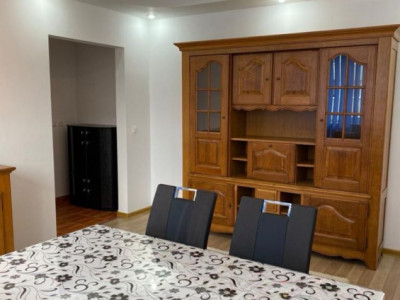 2 camere ,decomandat, 55 mp , P-ta Mihai Viteazu , Centru