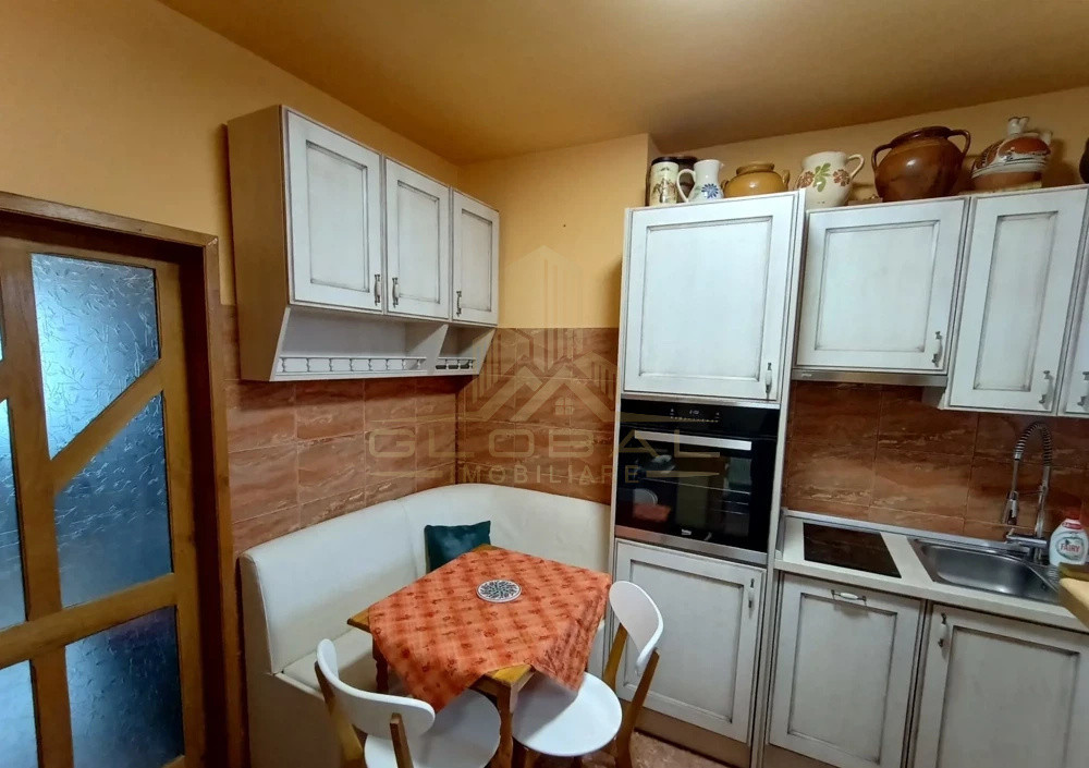 2 camere ,decomandat, 48 mp,  terasa, Semicentral , Str. Horea