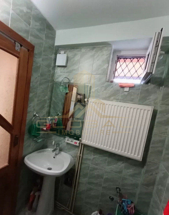 2 camere ,decomandat, 48 mp,  terasa, Semicentral , Str. Horea