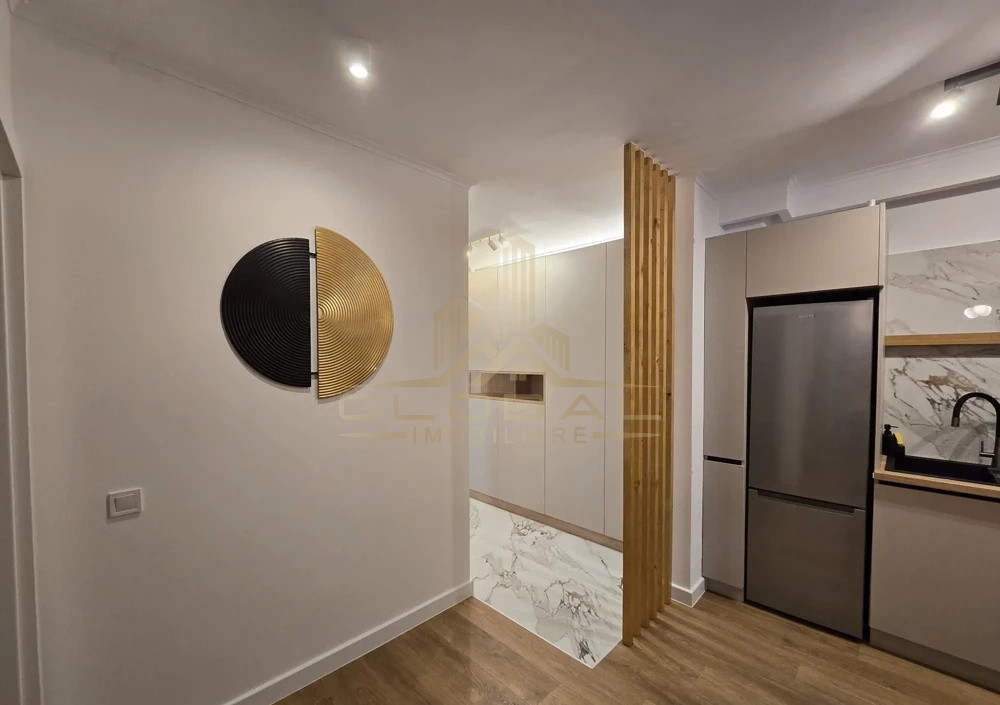 2 camere ,50 mp LUX , decomandat , 1 parcare , terasa ,Gheorgheni .