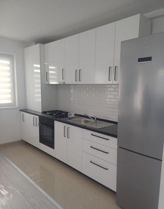 2 camere , decomandat , 52 mp, 1 parcare , terasa , str.Calea Baciului