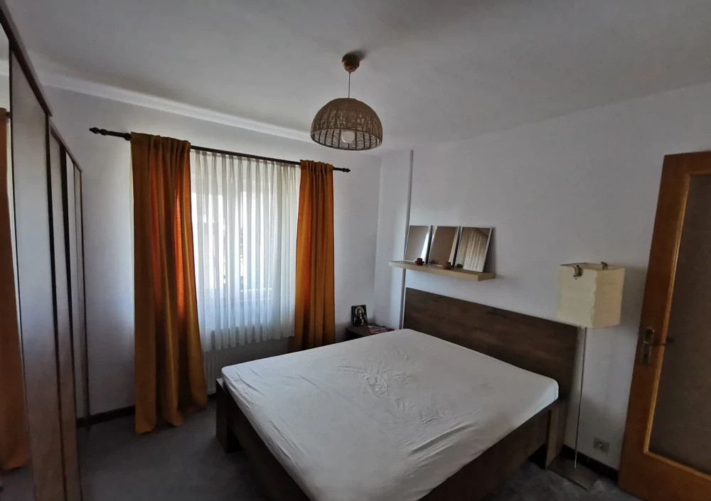 2 camere ,decomandat, 50 mp, terasa , Zorilor