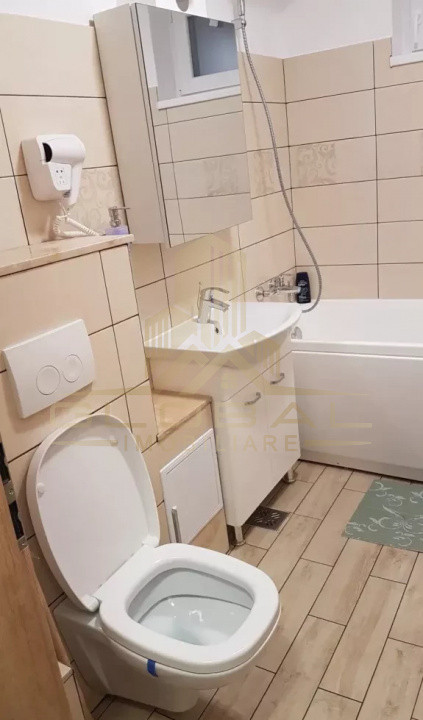 3 camere ,decomandat, 65 mp, terasa, zona - Gheorgheni