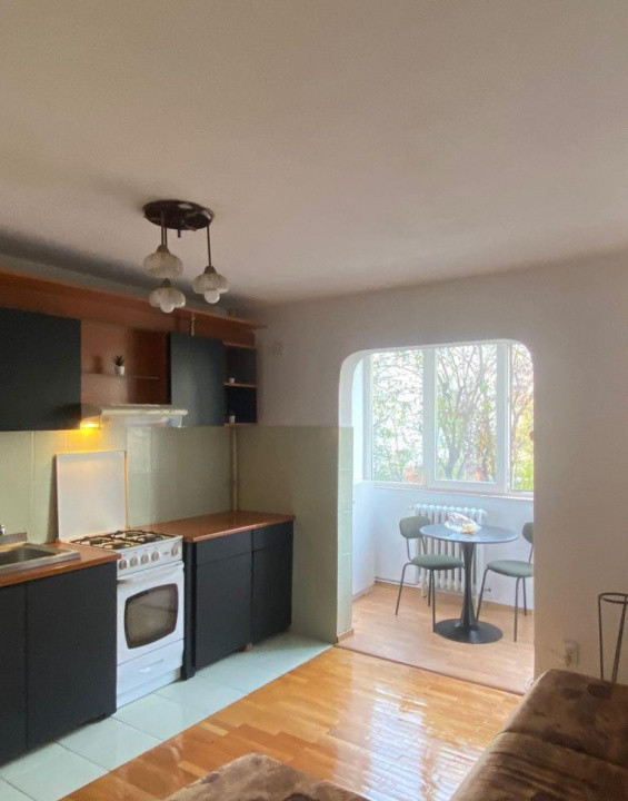 2 camere ,decomandat, 56 mp, balcon inchis , zona , Grigorescu