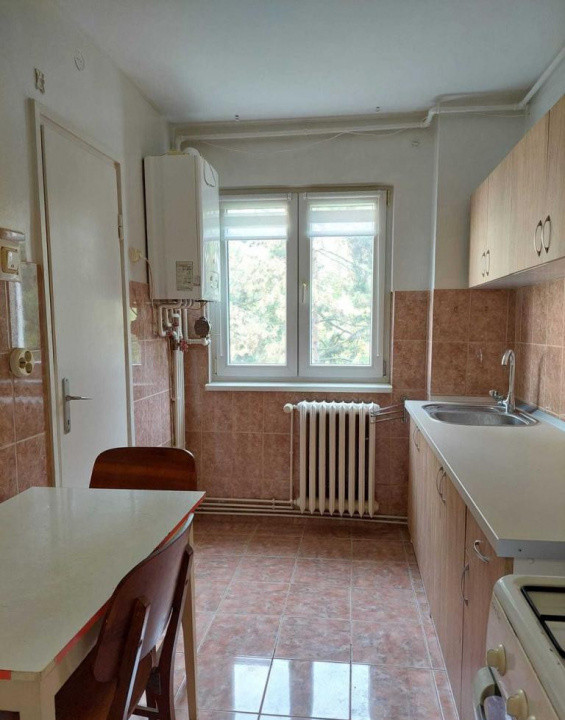 3 camere , 65 mp, mobilat , terasa, zona str.alea rasinari, Gheorgheni