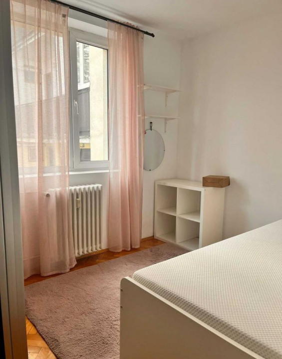 3 camere , decomandat ,  68 mp, lux , parcare , Plopilor Vechi 