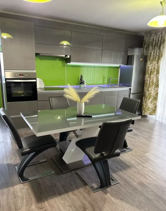 4 camere , decomandat , LUX 77 mp,  parcare , terasa , Manastur