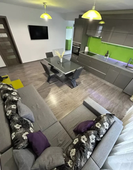 4 camere , decomandat , LUX 77 mp,  parcare , terasa , Manastur