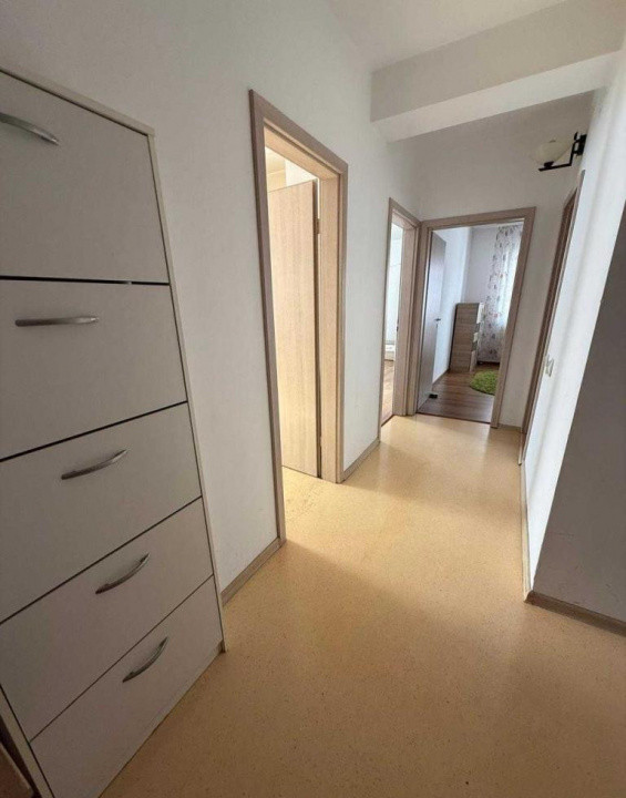 2 camere ,decomandat, 65 mp, balcon, zona Centru