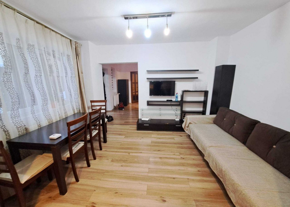 2 camere ,decomandat, 47 mp, 1 parcare,  zona  Sopor