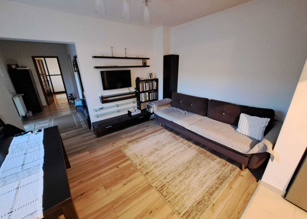 2 camere ,decomandat, 47 mp, 1 parcare,  zona  Sopor