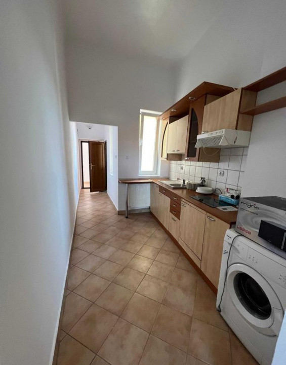 2 camere ,decomandat, 40 mp, scara interioara, zona str.Gheorghe Sincai , Centru