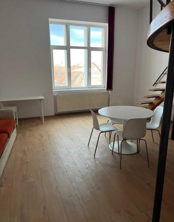 2 camere ,decomandat, 40 mp, scara interioara, zona str.Gheorghe Sincai , Centru