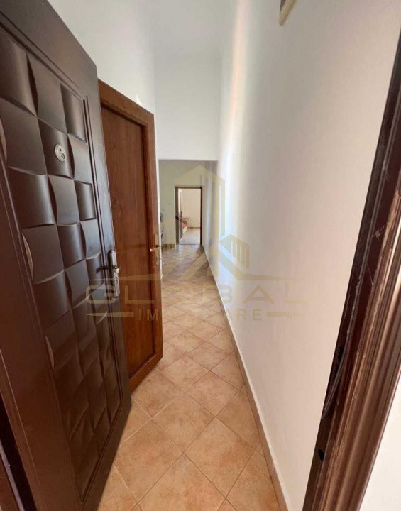 2 camere ,decomandat, 40 mp, scara interioara, zona str.Gheorghe Sincai , Centru