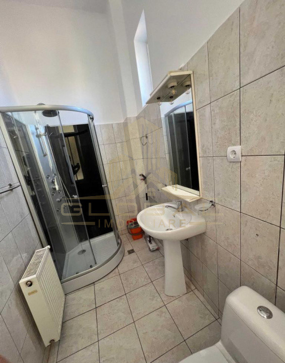 2 camere ,decomandat, 40 mp, scara interioara, zona str.Gheorghe Sincai , Centru