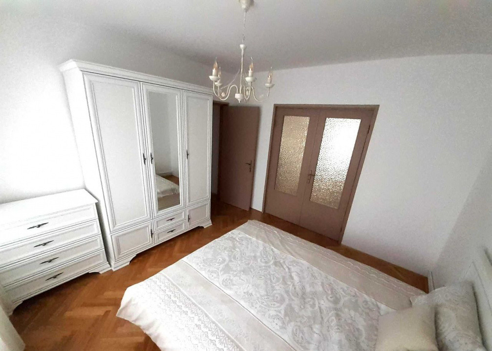 3 camere ,decomandat, 86 mp, balcon, parcare, zona str.A. Muscel , A. Muresanu