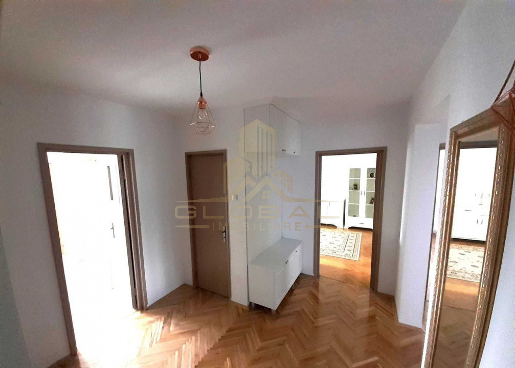 3 camere ,decomandat, 86 mp, balcon, parcare, zona str.A. Muscel , A. Muresanu