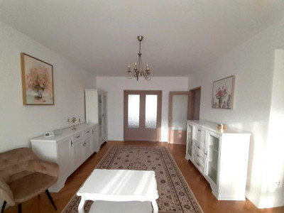 3 camere ,decomandat, 86 mp, balcon, parcare, zona str.A. Muscel , A. Muresanu