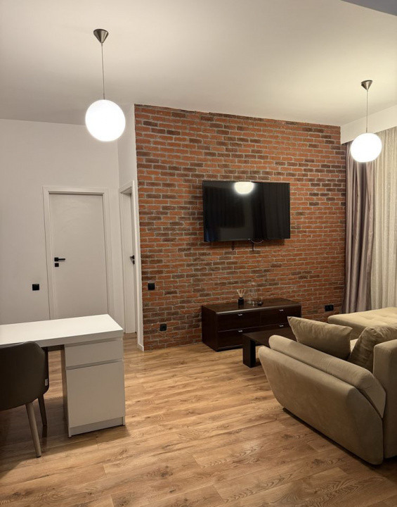 2 camere, 45 mp,  terasa,  parcare, zona str.Ploiesti, Centru