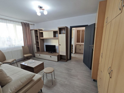2 camere ,decomandat, 43 mp, zona Gheorgheni.