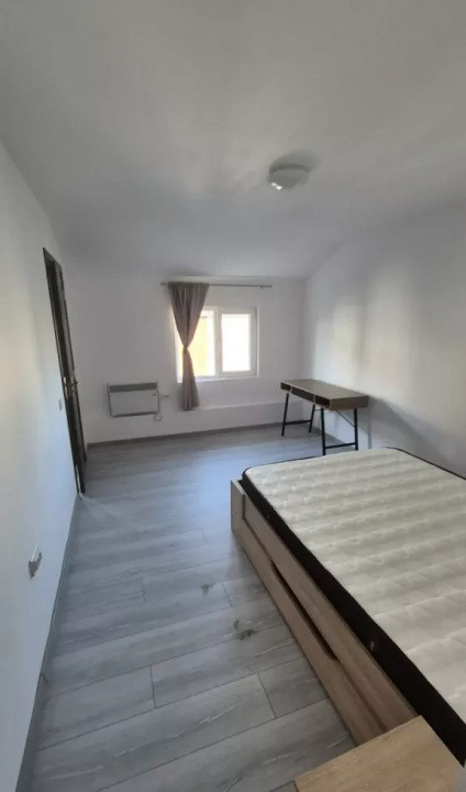 3 camere ,decomandat, 65 mp , parcare, terasa ,  Gheorgheni.