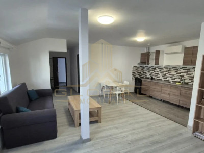 3 camere ,decomandat, 65 mp , parcare, terasa ,  Gheorgheni.