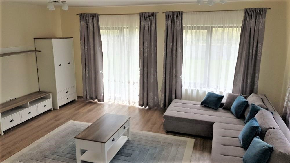 Vila 4 camere 3 incaperi LUX 200 mp 230 mp curtezona Europa Eugen Ionescu