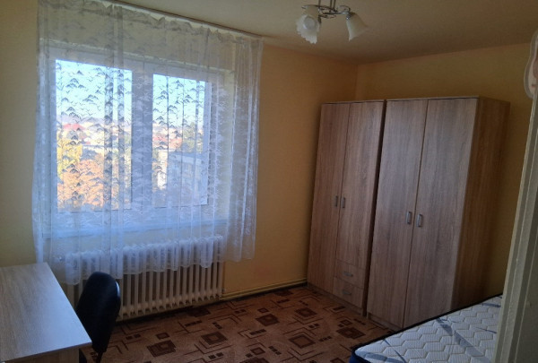 2 camere ,decomandat, 51 mp, 1 parcare,  zona Gheorgheni.