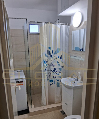 2 camere ,decomandat, 51 mp, 1 parcare,  zona Gheorgheni.