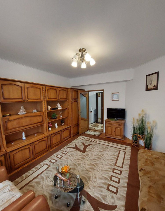 2 camere ,decomandat, 53 mp, parcare, Str. Rodnei , Marasti