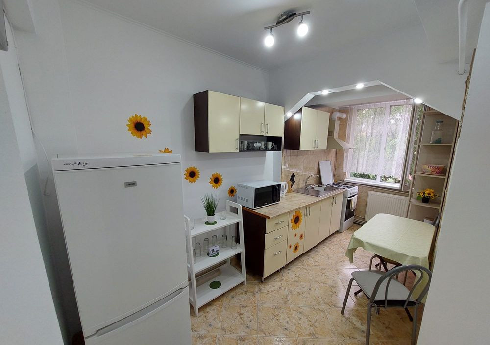 2 camere ,decomandat, 53 mp, parcare, Str. Rodnei , Marasti