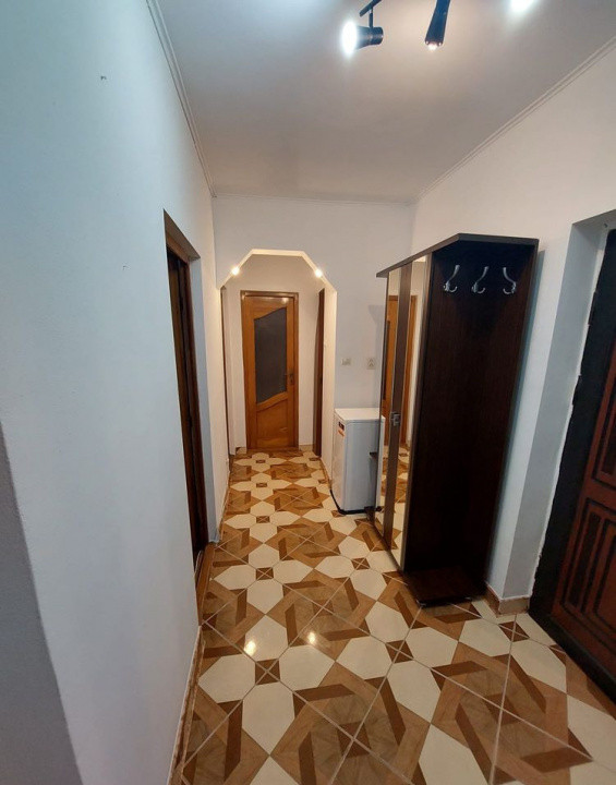 2 camere ,decomandat, 53 mp, parcare, Str. Rodnei , Marasti