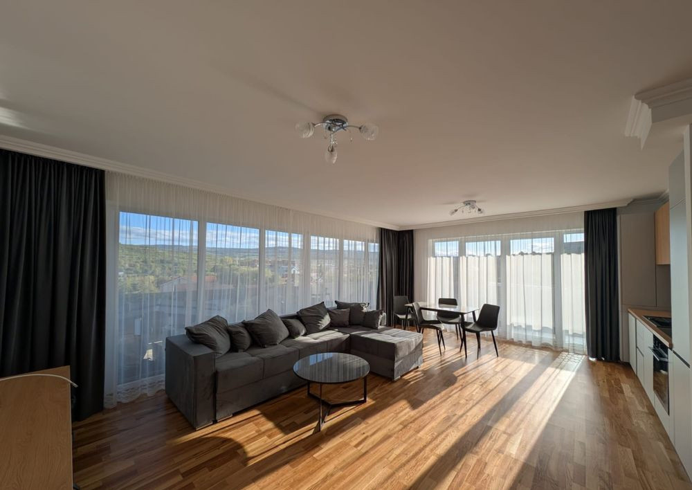 2 camere ,70 mp LUX, TOTUL NOU , parcare , zona Iulius ,Sopor.