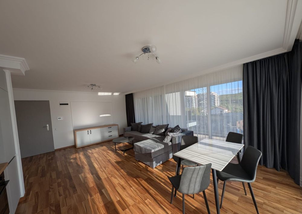 2 camere ,70 mp LUX, TOTUL NOU , parcare , zona Iulius ,Sopor.