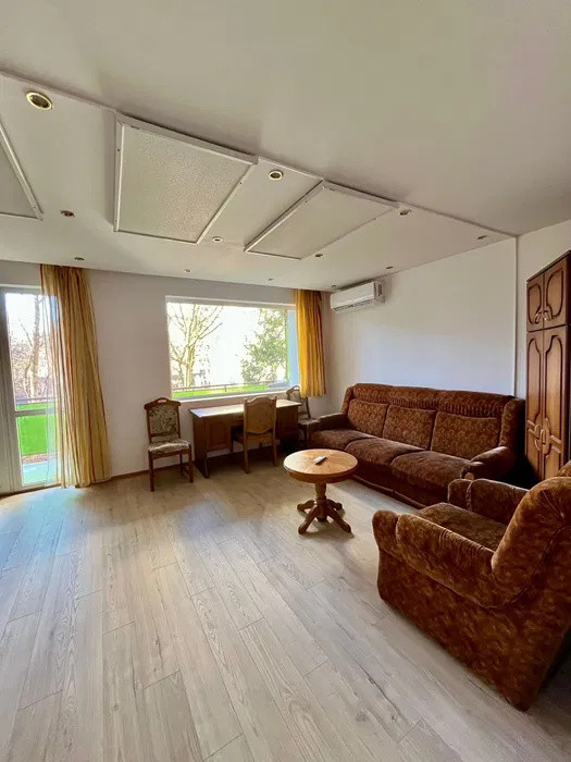 3 camere ,decomandat, 108 mp, balcon,, zona str.Plopilor, Plopilor