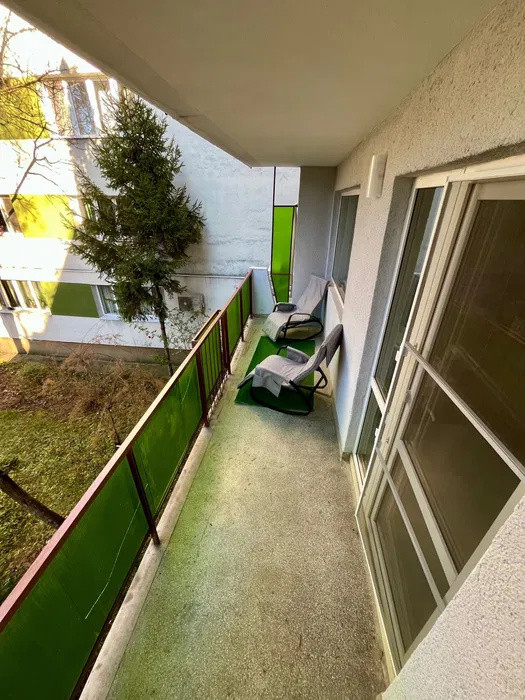 3 camere ,decomandat, 108 mp, balcon,, zona str.Plopilor, Plopilor