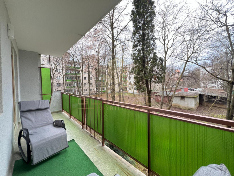 3 camere ,decomandat, 108 mp, balcon,, zona str.Plopilor, Plopilor