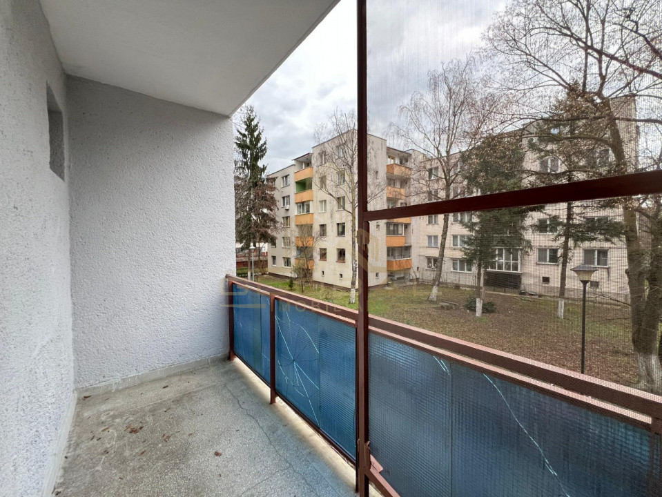 3 camere ,decomandat, 108 mp, balcon,, zona str.Plopilor, Plopilor