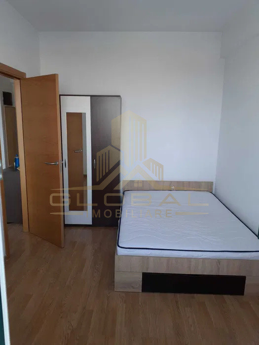 2 camere ,decomandat,  mp,  terasa, zona Gheorgheni