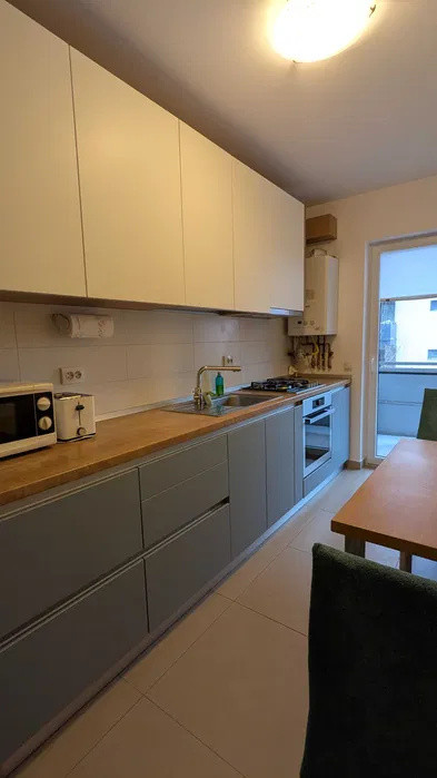 2, camere , decomandat ,53 mp , parcare , terasa  zona Iris .