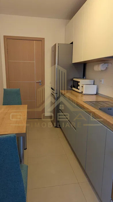 2, camere , decomandat ,53 mp , parcare , terasa  zona Iris .