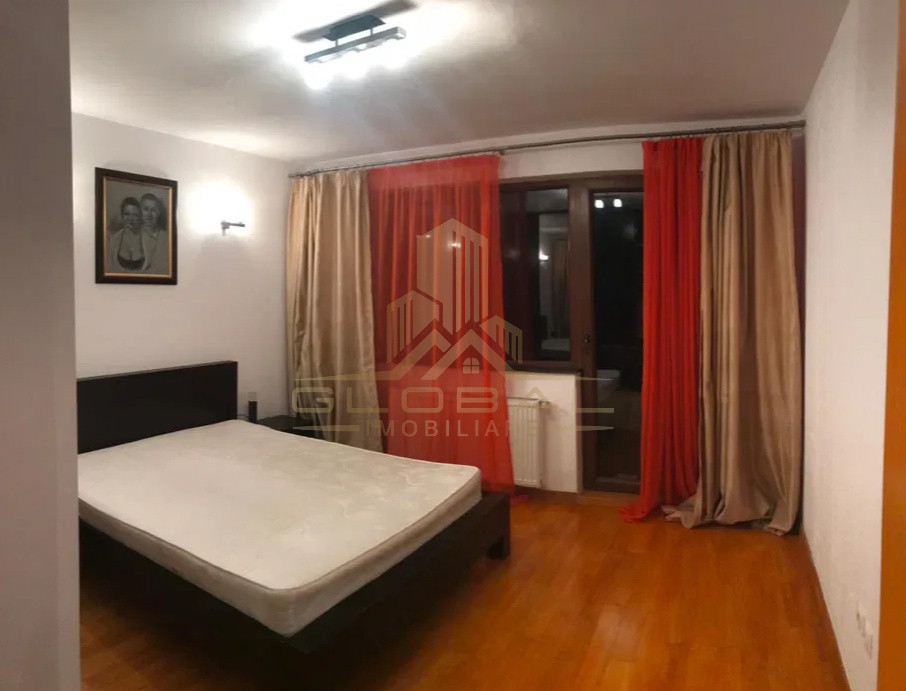 3 camere ,decomandat, 80 mp,  terasa, parcare, zona  Andrei Muresanu