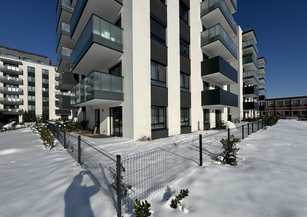 2 camere ,Lux , Ultrafinisat, 75 mp curte, 2 parcari  Marasti