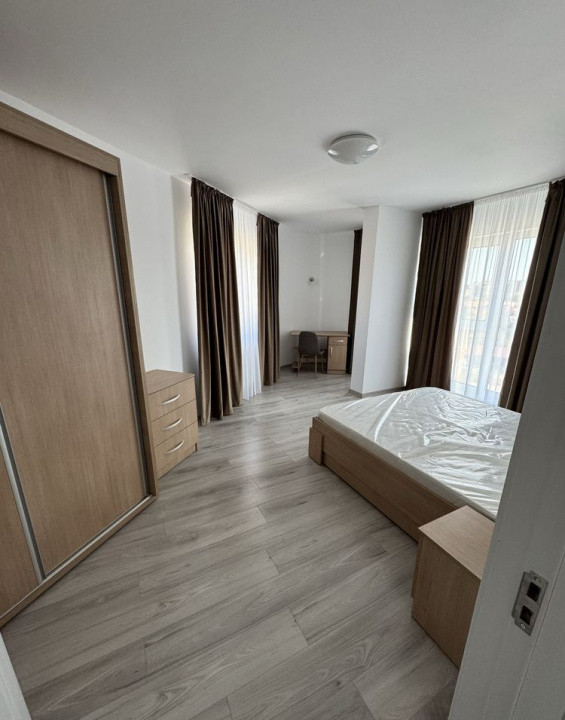 3 camere ,decomandat, 60 mp, zona Iris, str. Oasului.