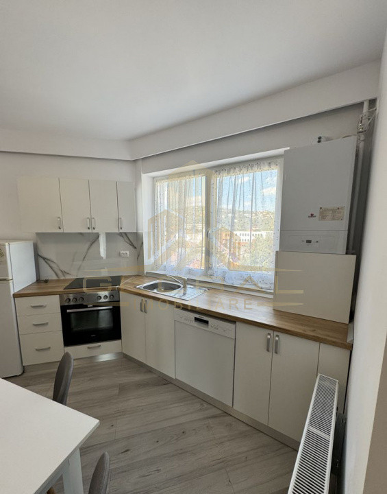 3 camere ,decomandat, 60 mp, zona Iris, str. Oasului.