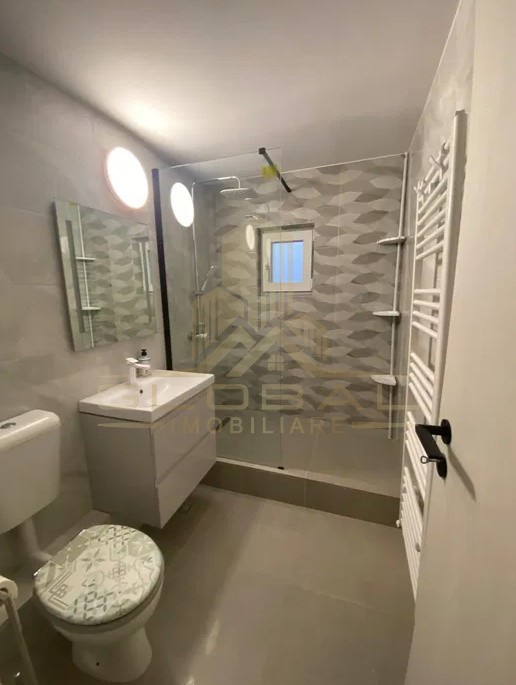 2 camere ,decomandat, 52 mp,  terasa, zona str. Tulcea , Intre Lacuri