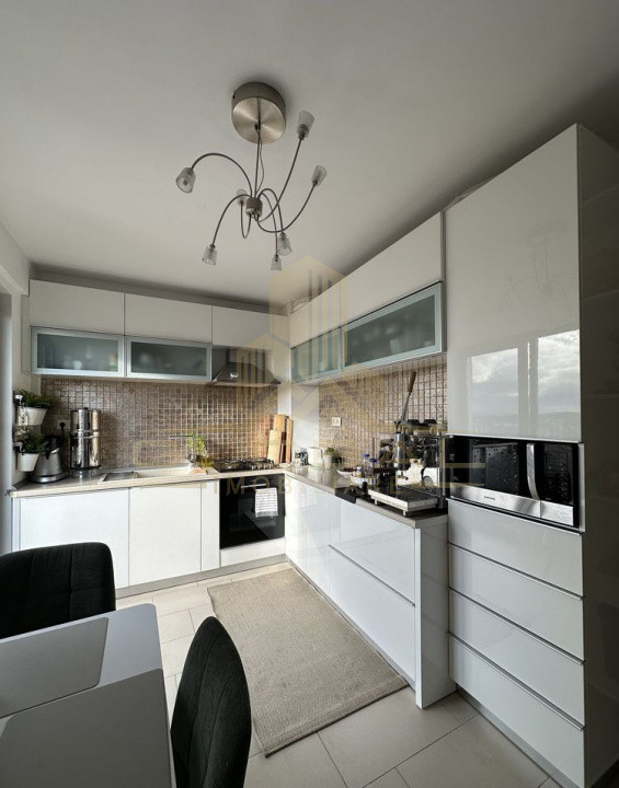 3 camere , Lux 90 mp, 6-12 LUNI Panorama, zona str.Miko imbre, Europa