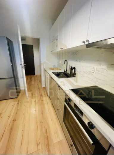 3 camere 77 mp LUX parcare 2 bai zona Park Lake Intre Lacuri