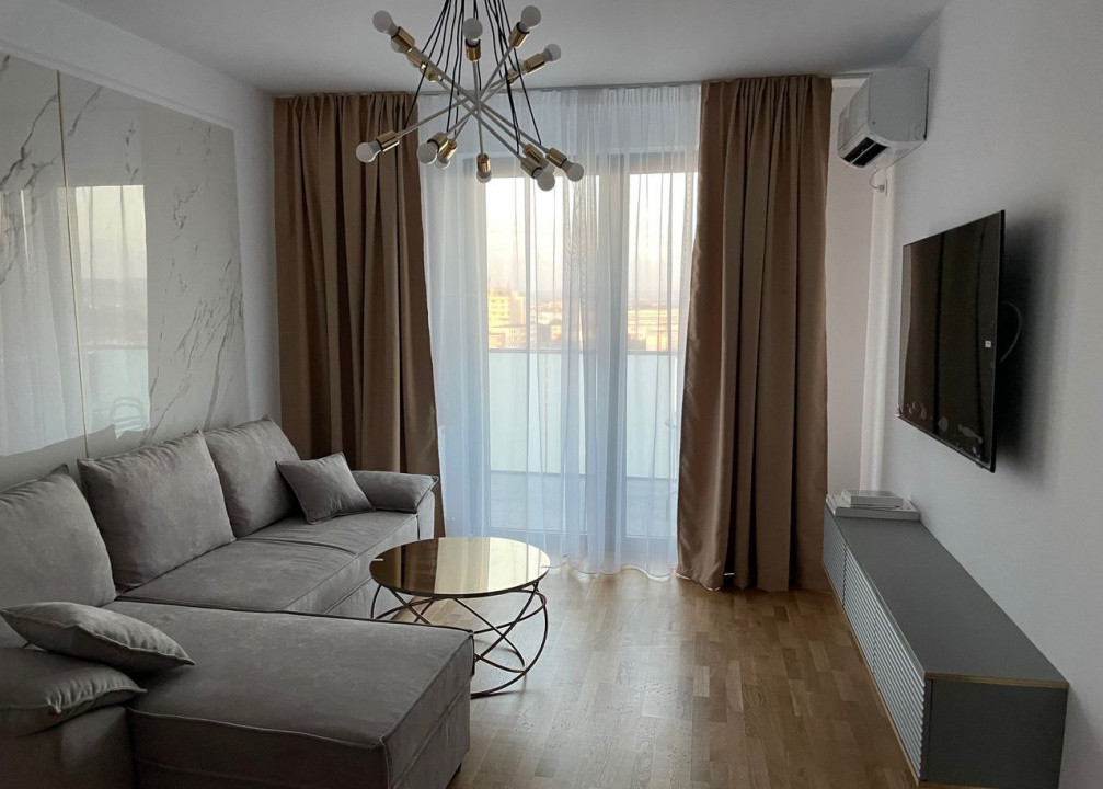 3 camere ,LUX, 72 mp, parcare, terasa,str. Galați , Iulius Mall